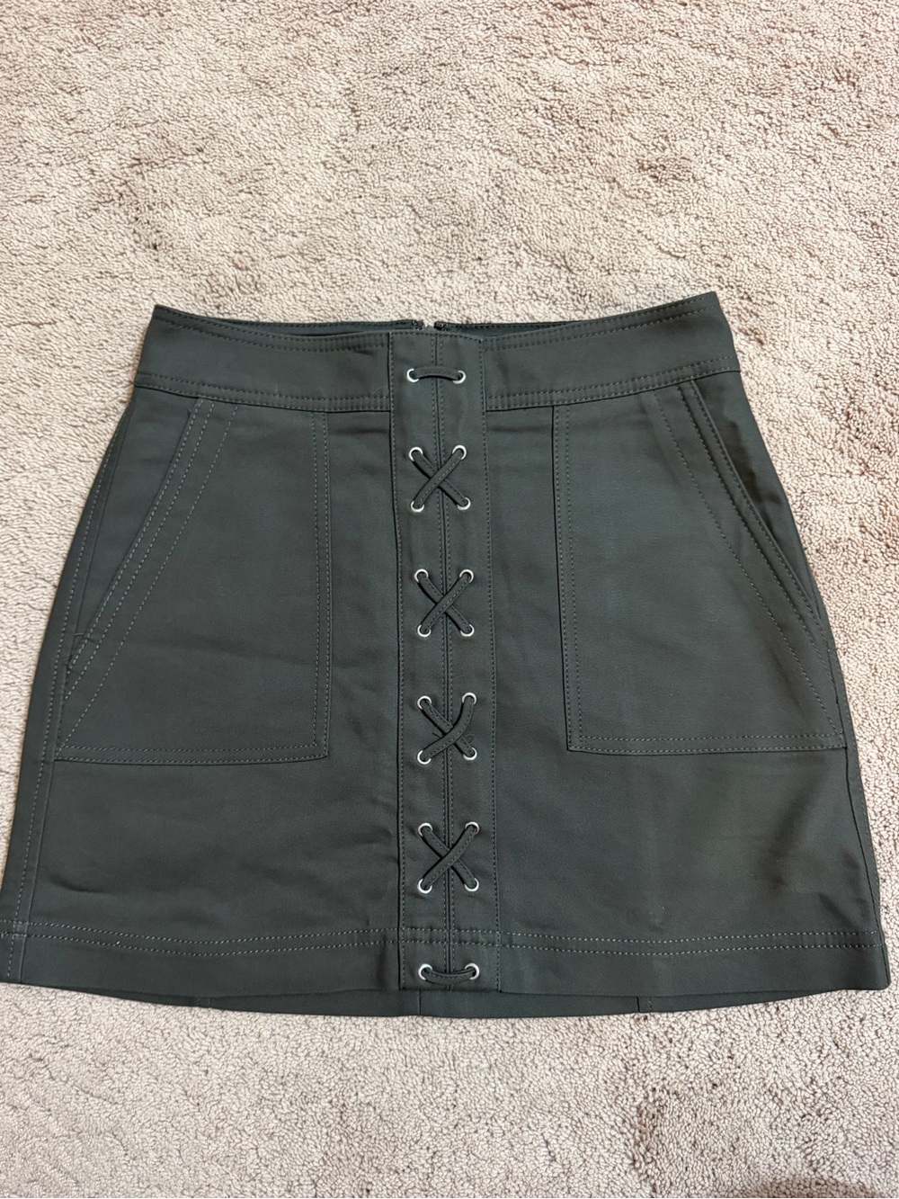 Express Lace-Up Front Pocket Mini Skirt - Dark Green